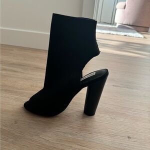 Steve Madden Black Heeled Boots with Chunky Heel